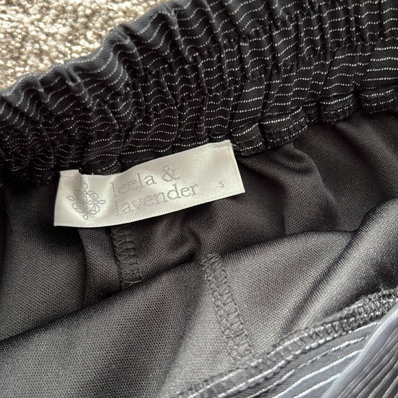 Dressy Flowy Shorts - Picture 3 of 5